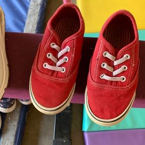 Size 9 kids red joe boxer tennis shoes
